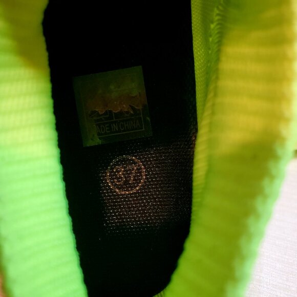 ESSENTIAL SNEAKERS -NEON YELLOW - Picture 9 of 9
